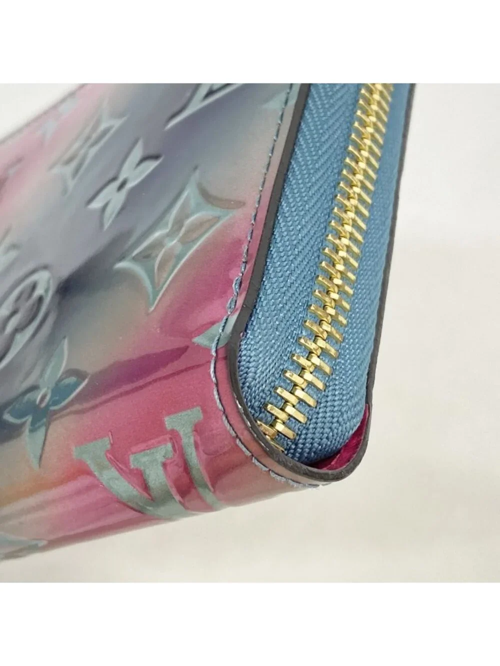Louis Vuitton Wallet Vernis Zippy Blue Pink